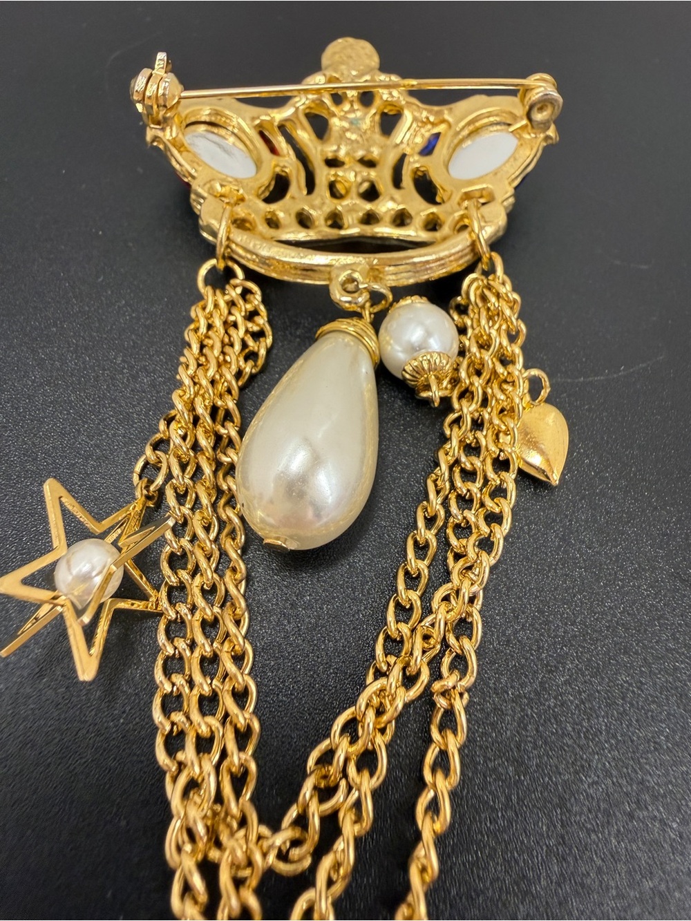 Jeweled Crown Brooch Gold Tone Faux Pearl Chain Dangle Royal Baroque - Picture 4 of 4